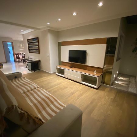Apt 3Q Luxo Com Ar E Jacuzzi Na Beira Mar Гуарапарі Екстер'єр фото
