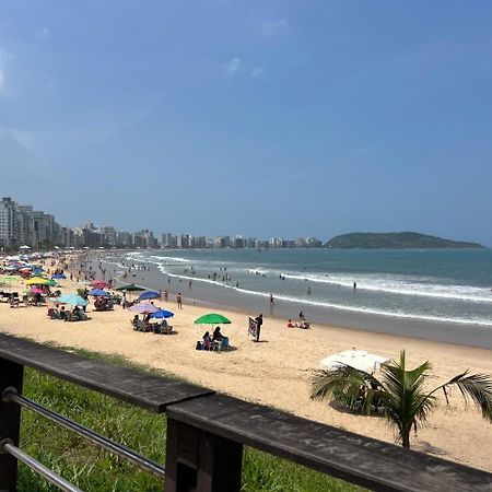 Apt 3Q Luxo Com Ar E Jacuzzi Na Beira Mar Гуарапарі Екстер'єр фото