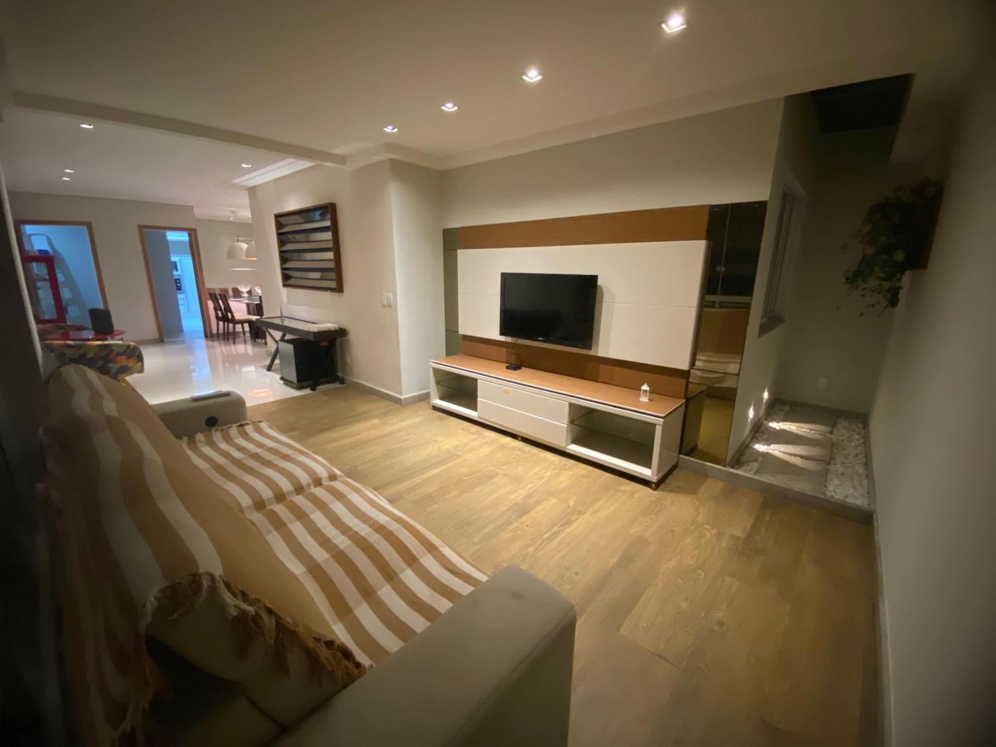 Apt 3Q Luxo Com Ar E Jacuzzi Na Beira Mar Гуарапарі Екстер'єр фото