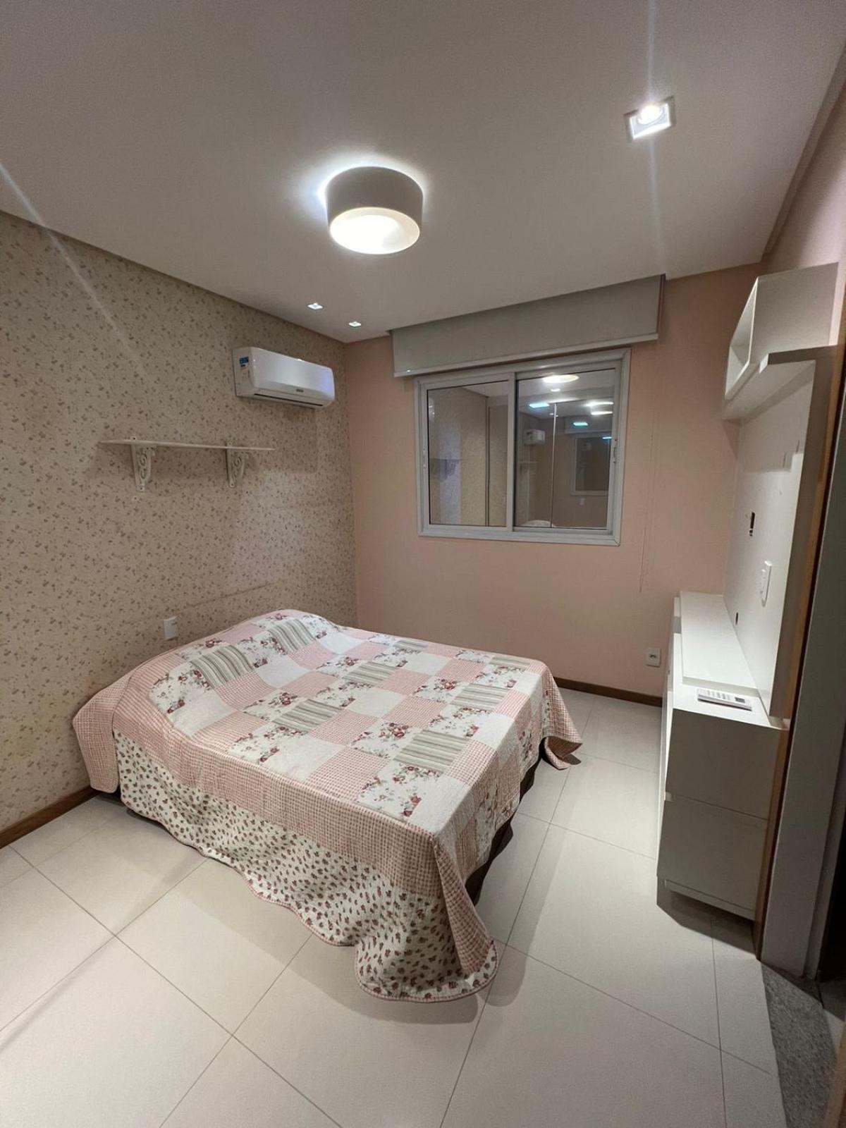 Apt 3Q Luxo Com Ar E Jacuzzi Na Beira Mar Гуарапарі Екстер'єр фото