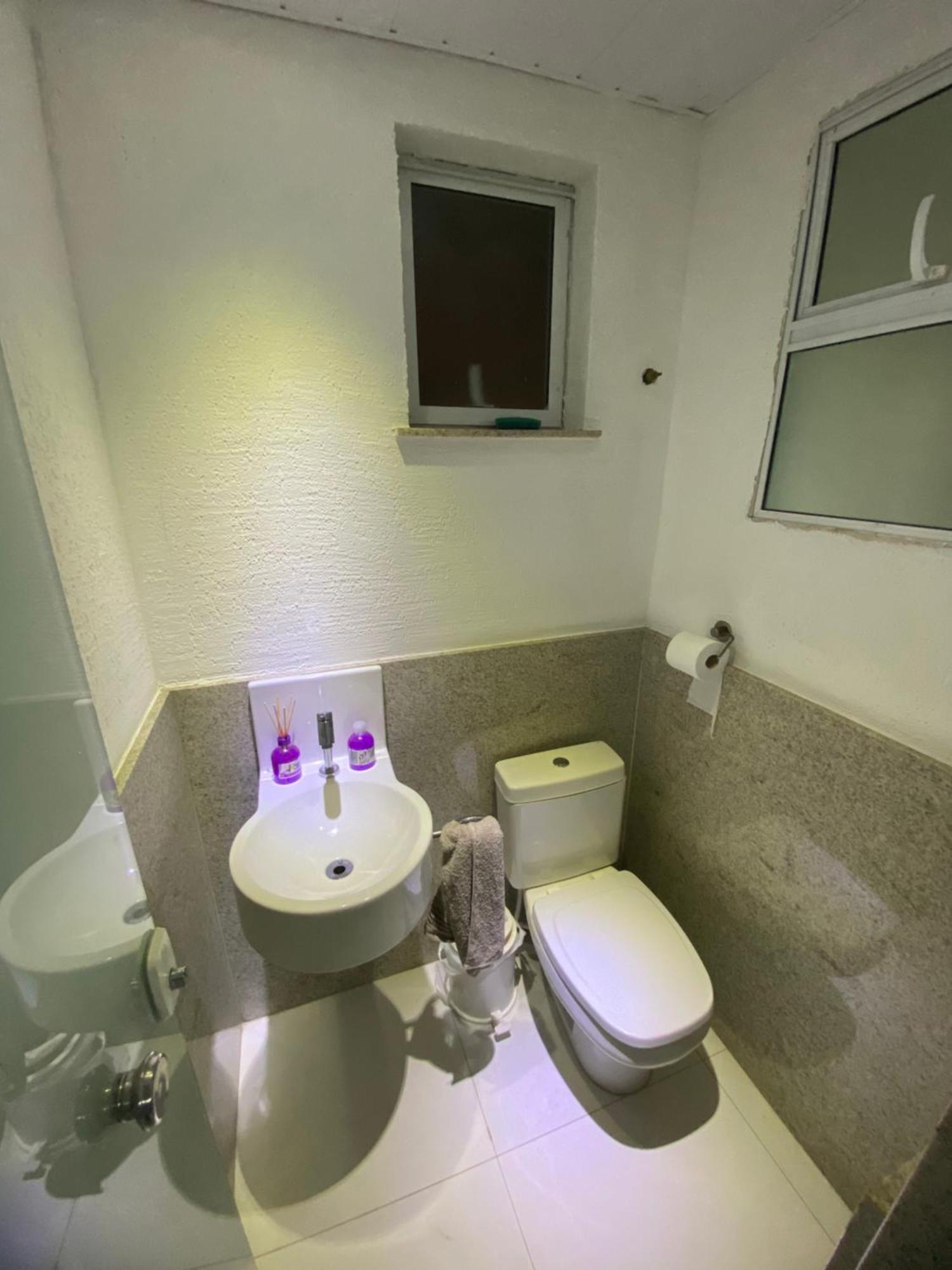 Apt 3Q Luxo Com Ar E Jacuzzi Na Beira Mar Гуарапарі Екстер'єр фото